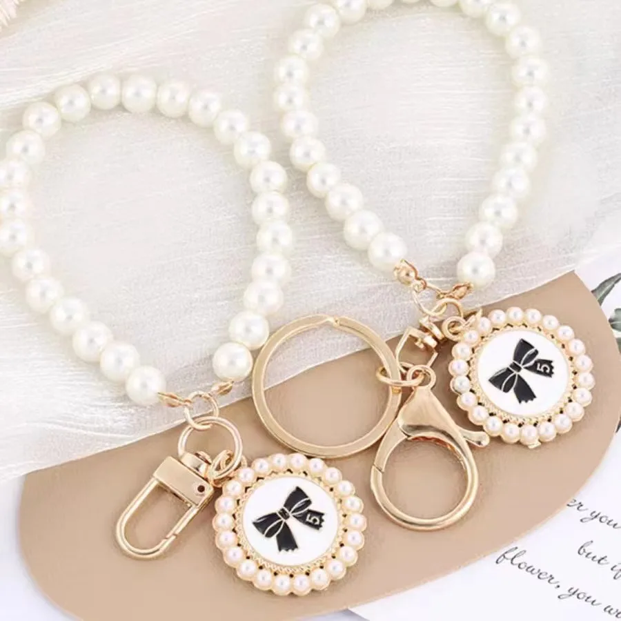 Elegant Pearl Keychain for Bags and Keys - Image 7