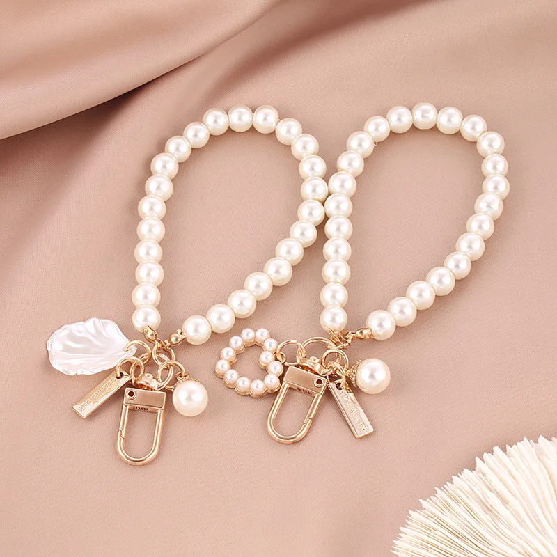 Elegant Pearl Keychain for Bags and Keys - Image 2