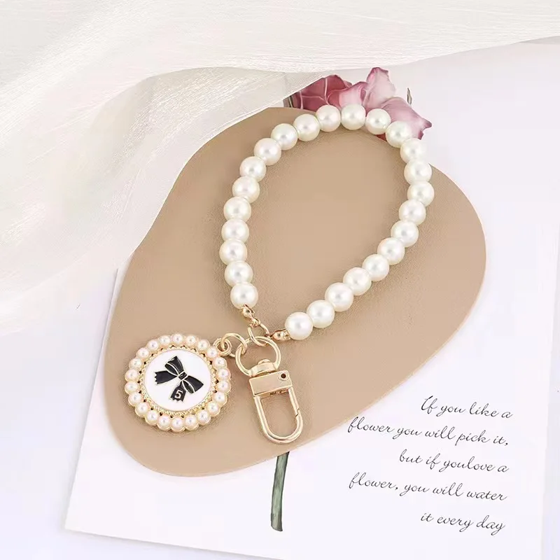 Elegant Pearl Keychain for Bags and Keys